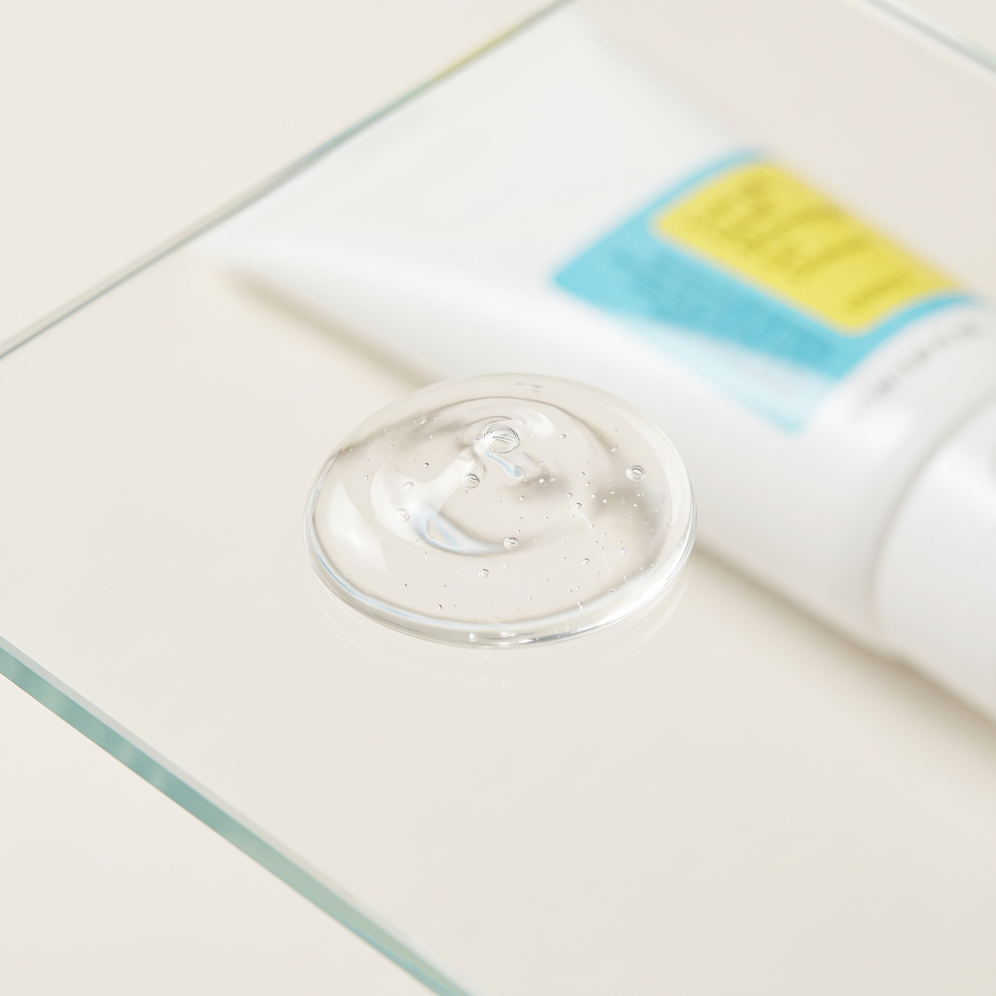 Watery texture pour