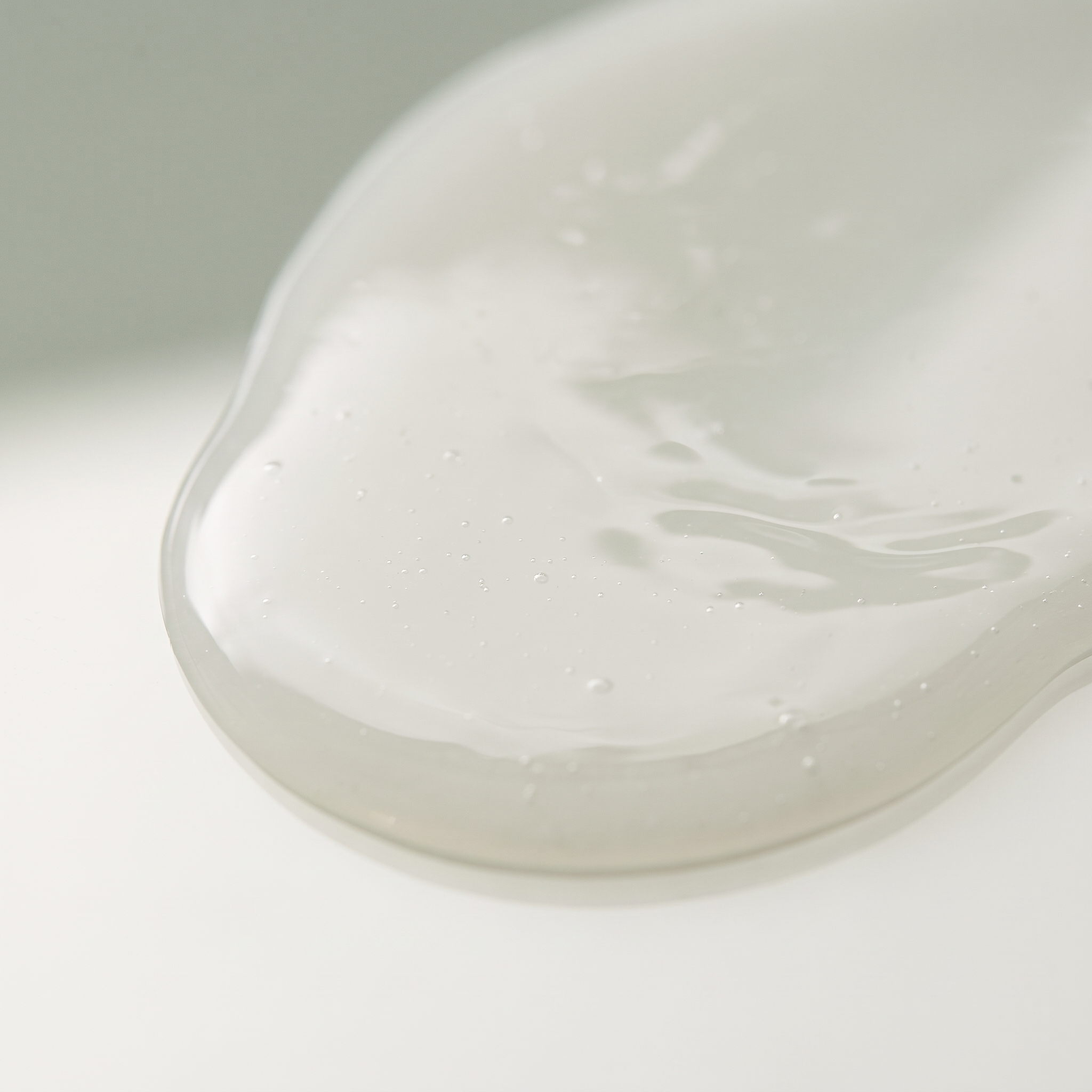 Watery texture pour