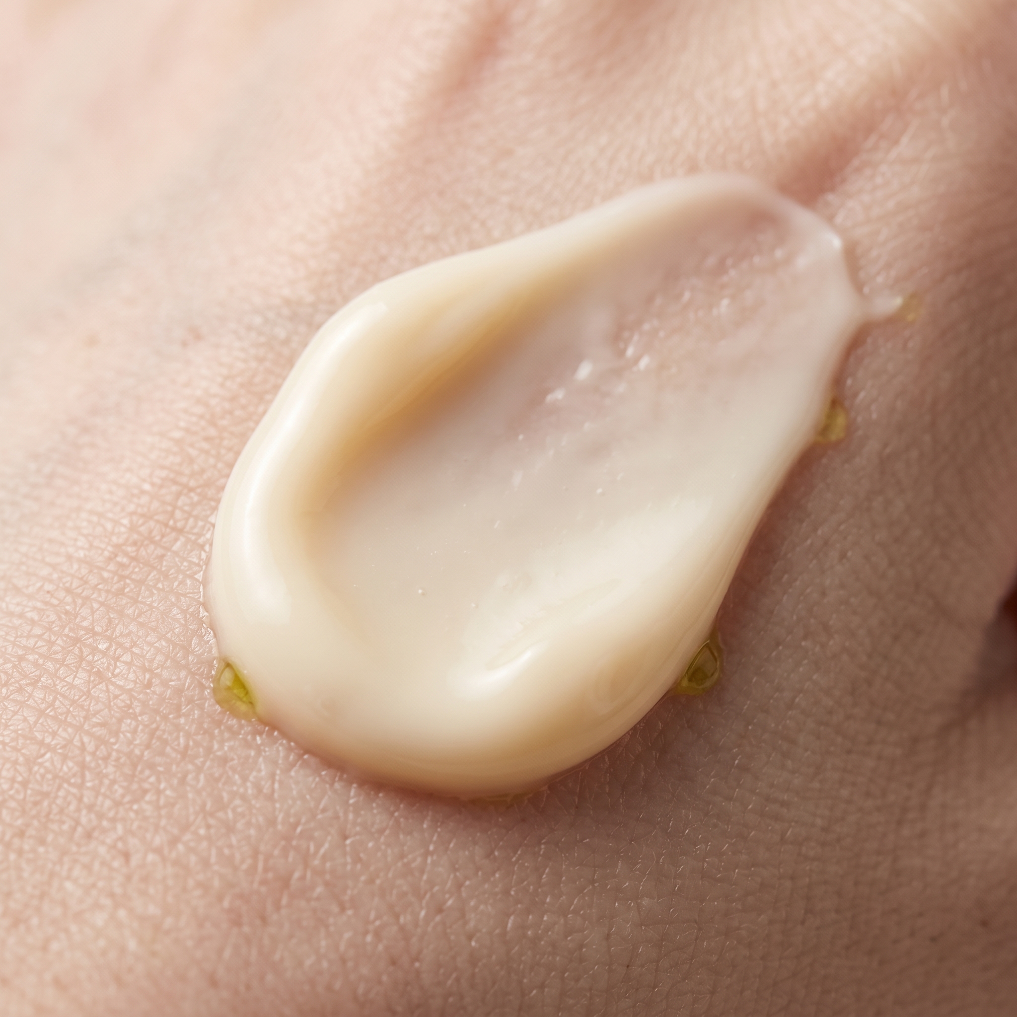 Panthenol + olive fruit oil