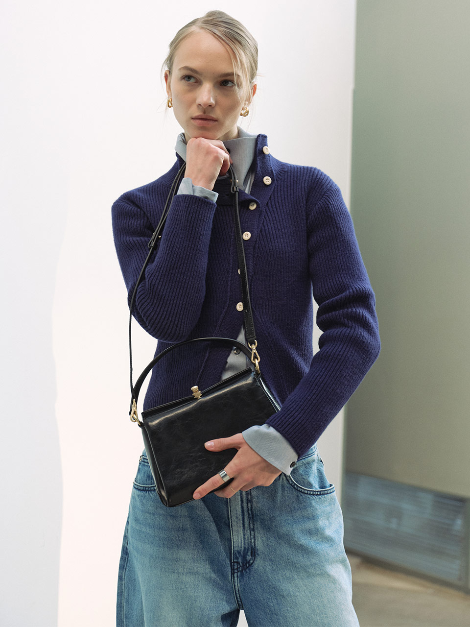 LOEUVRE Sac de Clé Medium Noir — Korea pre-order photo