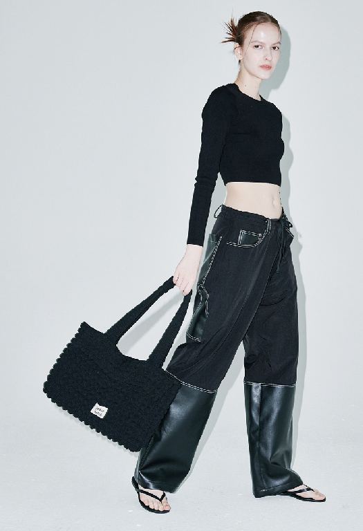 JEDREFEB5 Croiffle Shoulder Bag Black — Korea pre-order photo 2